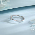 Tiny Snowflake Ring in Sterling Silver, Minimalist Winter Design, Adjustable Size, Festive Season Snow Ring