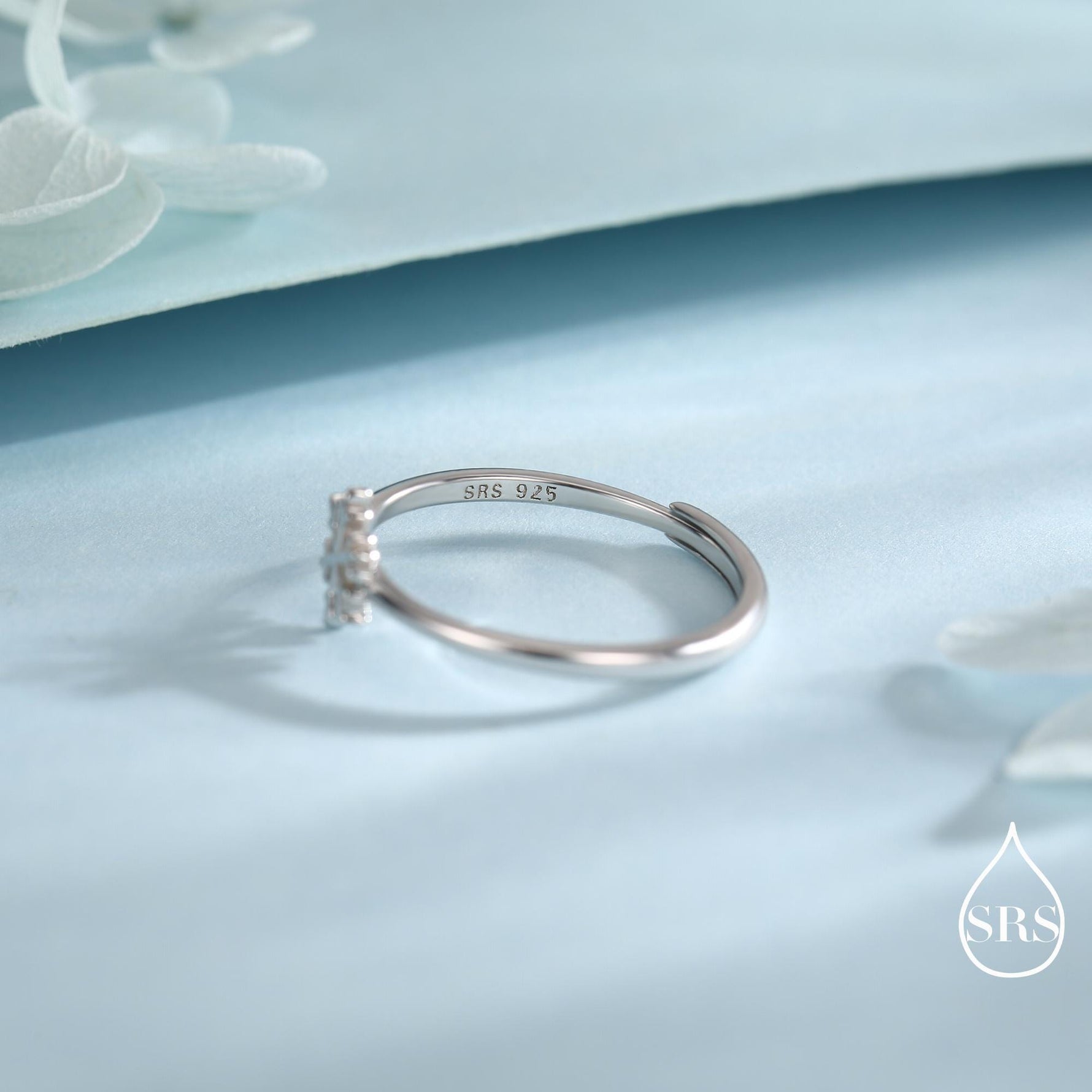 Tiny Snowflake Ring in Sterling Silver, Minimalist Winter Design, Adjustable Size, Festive Season Snow Ring