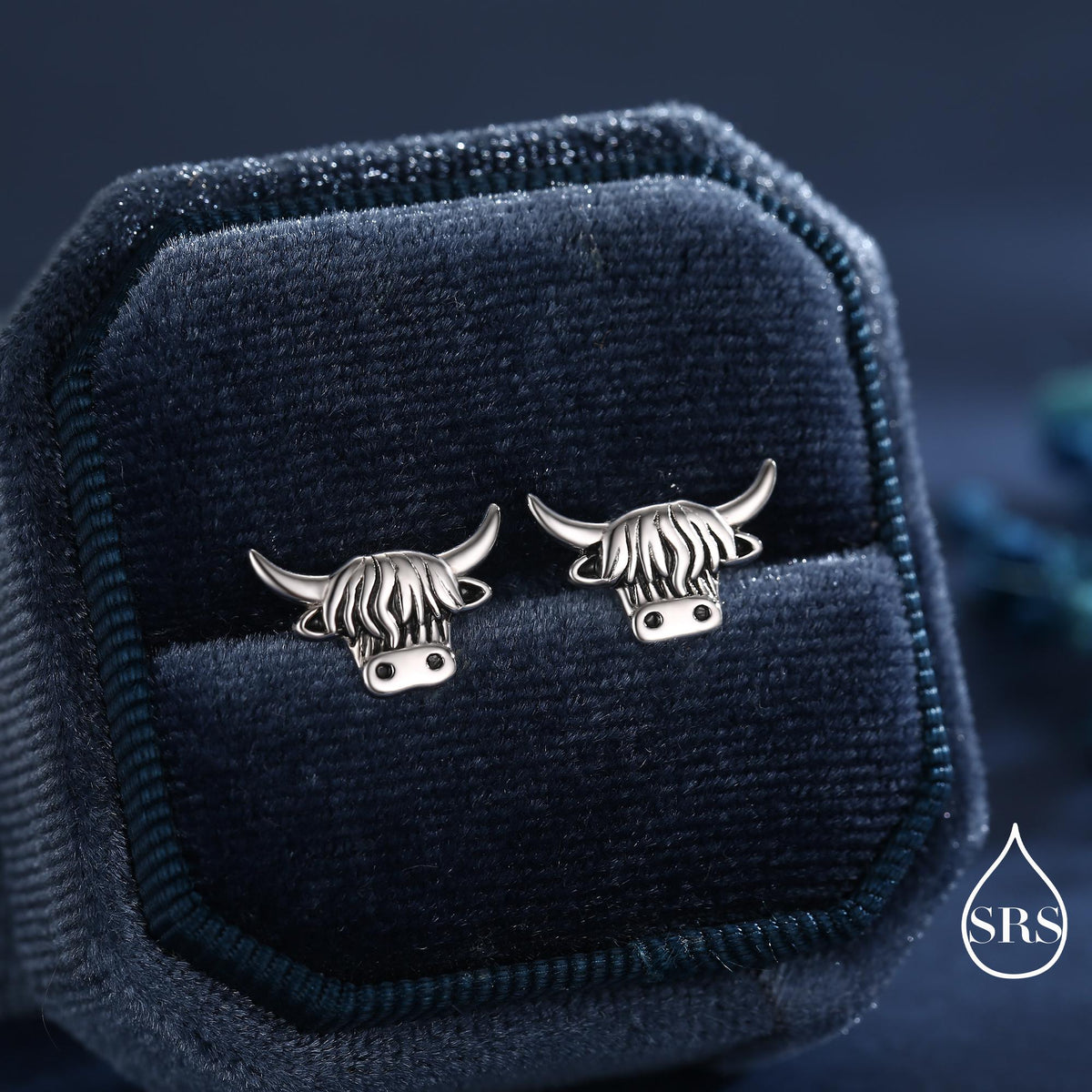 Delicate Highland Cow 16G Internally Threaded Flat Back Earrings in Sterling Silver, Animal Earrings