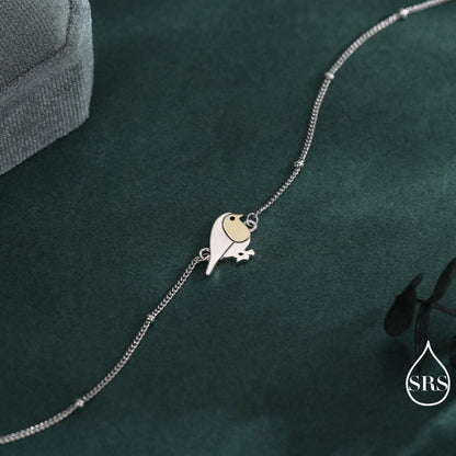 Robin Bird Bracelet in Sterling Silver. Robin Bracelet with a Satellite Chain, Nature Inspired Bird Jewellery, Minimalist, Simple and Tiny