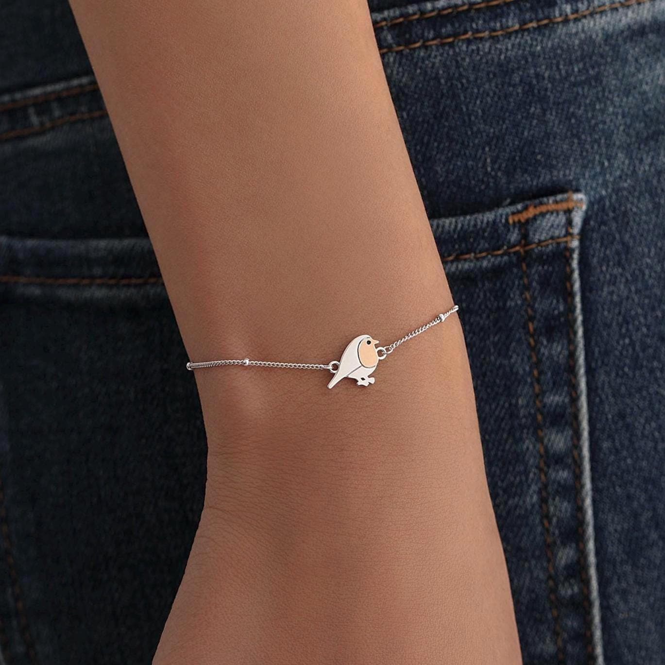 Robin Bird Bracelet in Sterling Silver. Robin Bracelet with a Satellite Chain, Nature Inspired Bird Jewellery, Minimalist, Simple and Tiny