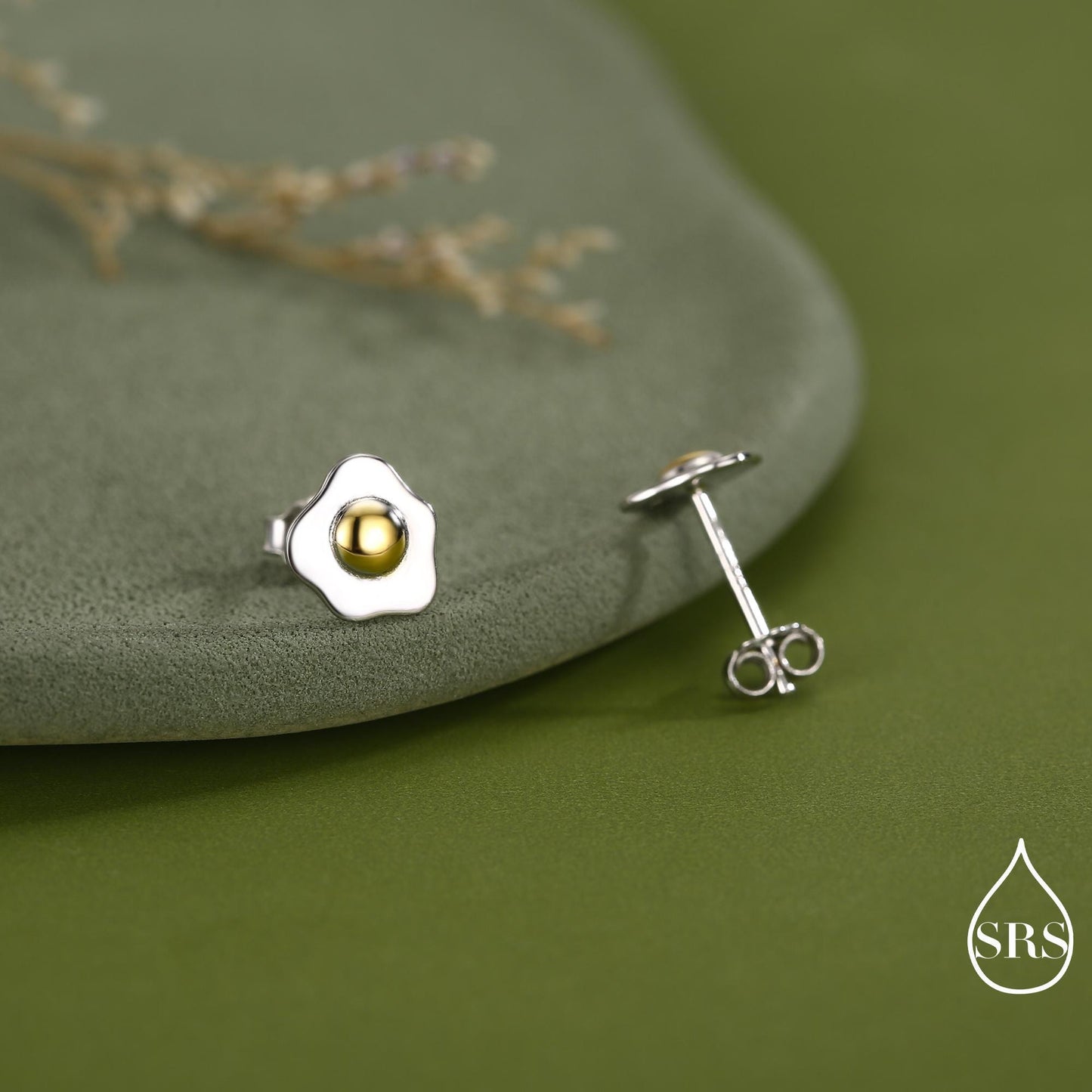 Sterling Silver Fried Egg Stud Earrings – Cute Breakfast Mini Studs – Food Jewellery