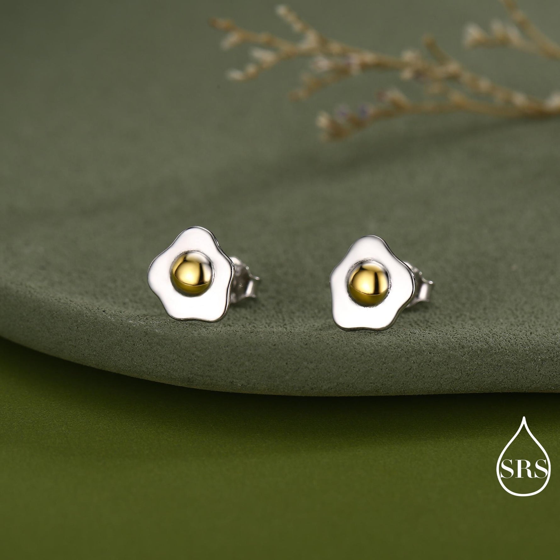 Sterling Silver Fried Egg Stud Earrings – Cute Breakfast Mini Studs – Food Jewellery