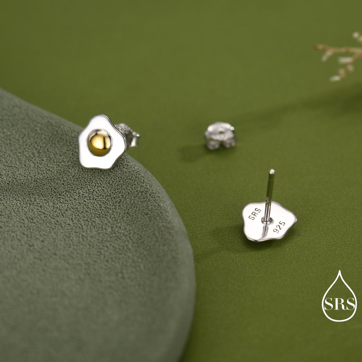 Sterling Silver Fried Egg Stud Earrings – Cute Breakfast Mini Studs – Food Jewellery