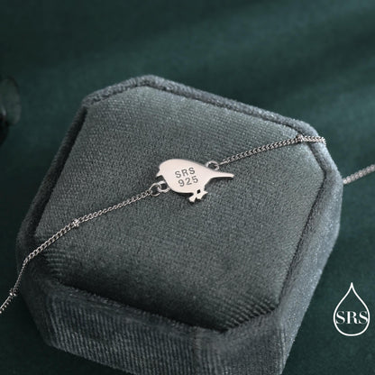 Robin Bird Bracelet in Sterling Silver. Robin Bracelet with a Satellite Chain, Nature Inspired Bird Jewellery, Minimalist, Simple and Tiny