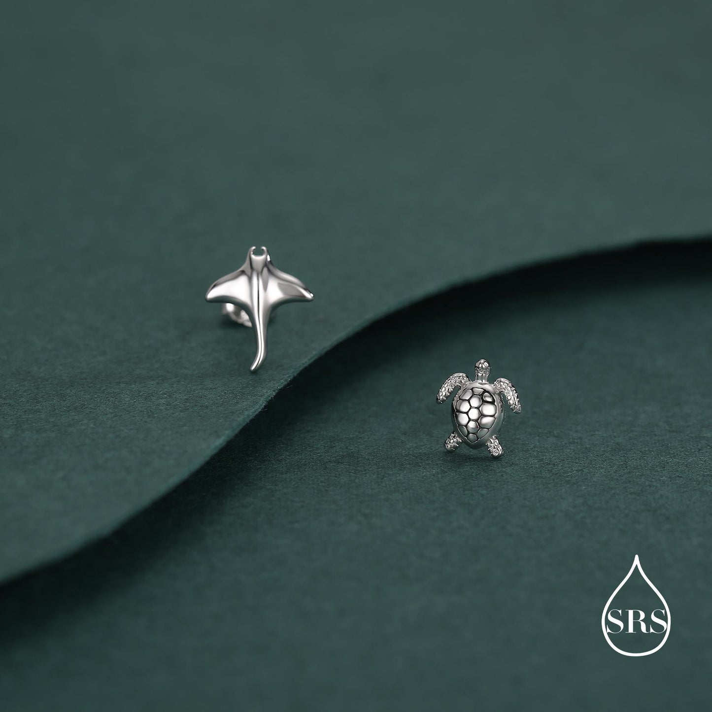 Sterling Silver Manta Ray & Sea Turtle Stud Earrings – Ocean Animal Mismatched Earrings, Minimalist Marine Life Jewellery, Beach Lover Gift