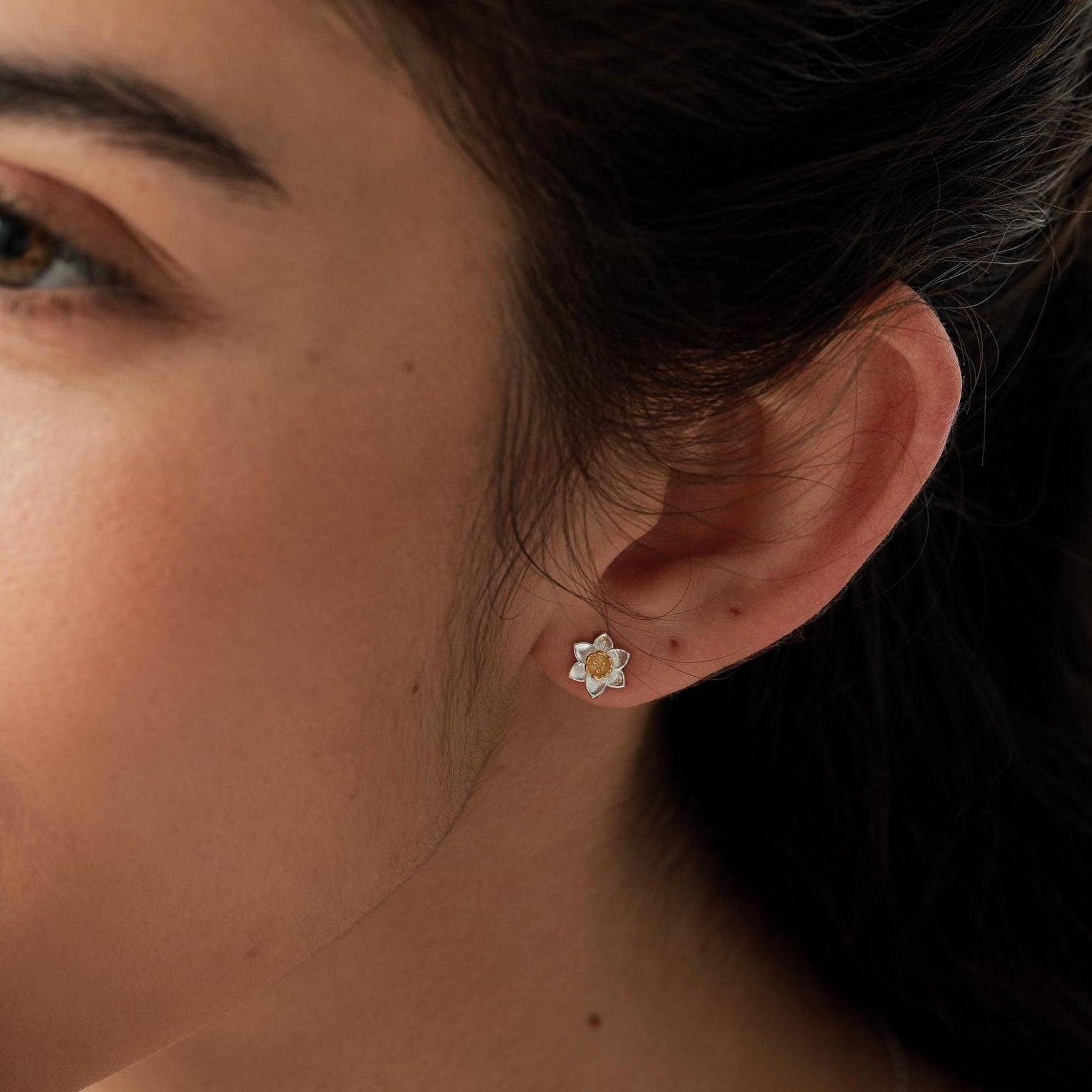 Daffodil Stud Earrings in Sterling Silver, Tiny Flower Earrings, Small Daffodil Earrings, Forget-me-not Stud, Birth Flower for March