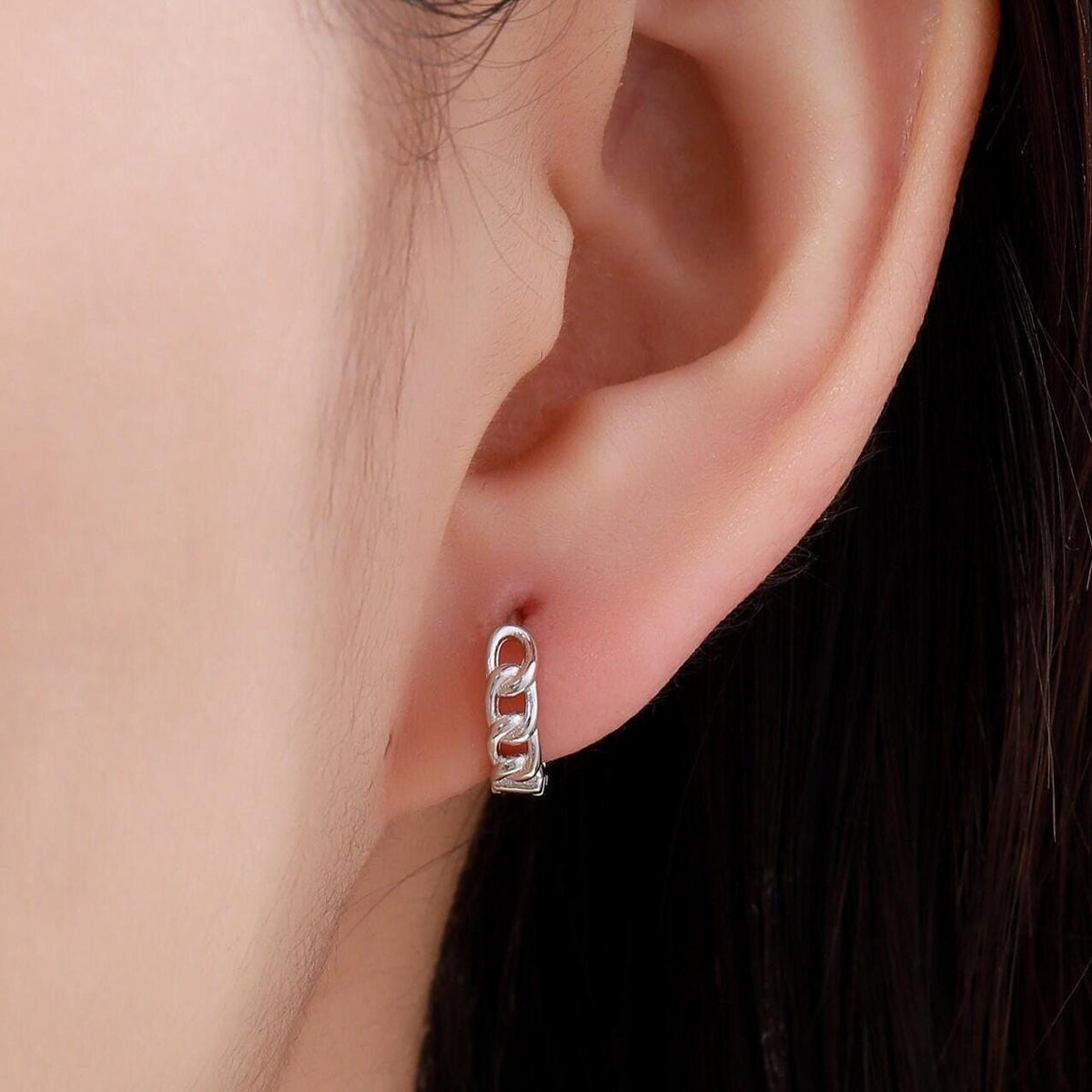 Chain Huggie Hoops in Sterling Silver, Silver or Gold, Available in 6mm, 7mm, 8mm, cartilage hoops, 6mm chain hoops