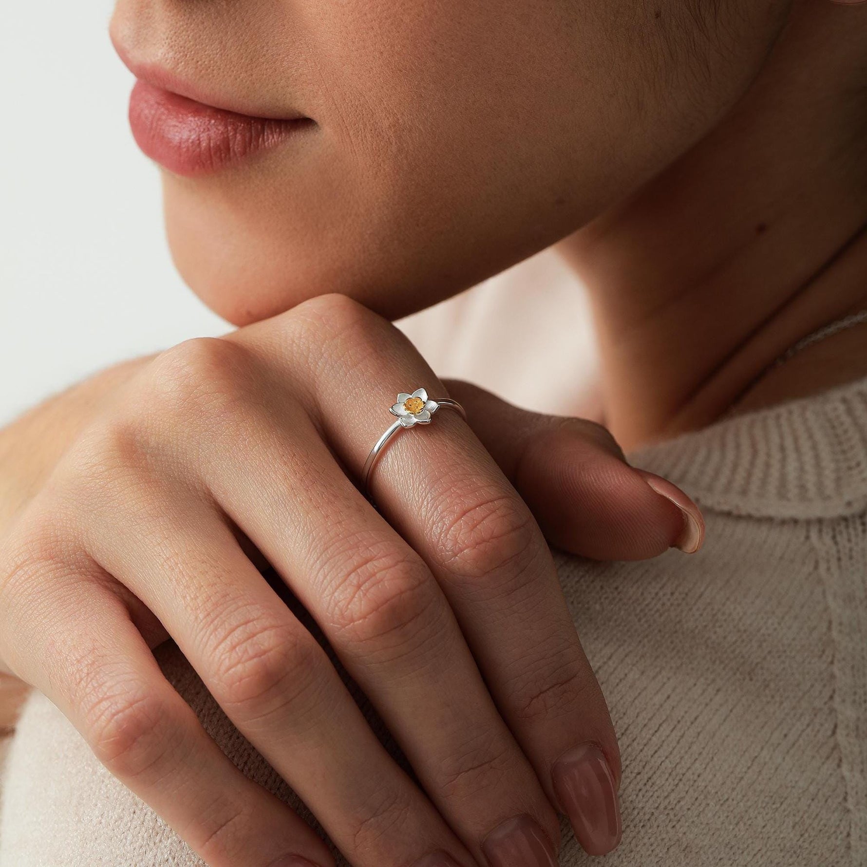 Sterling Silver Daffodil Flower Ring, Adjustable Size, Daffodil Ring ring, Silver and Gold Flower Ring, Dainty and Delicate