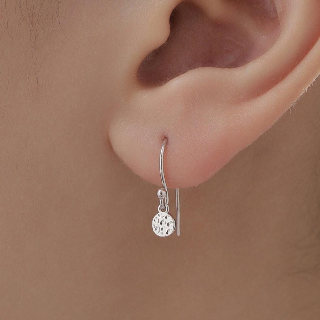 Tiny Hammered Disks Dangle Drop Earrings in Sterling Silver, Silver or Gold or Rose Gold, Minimalist Hammered Disk Earrings
