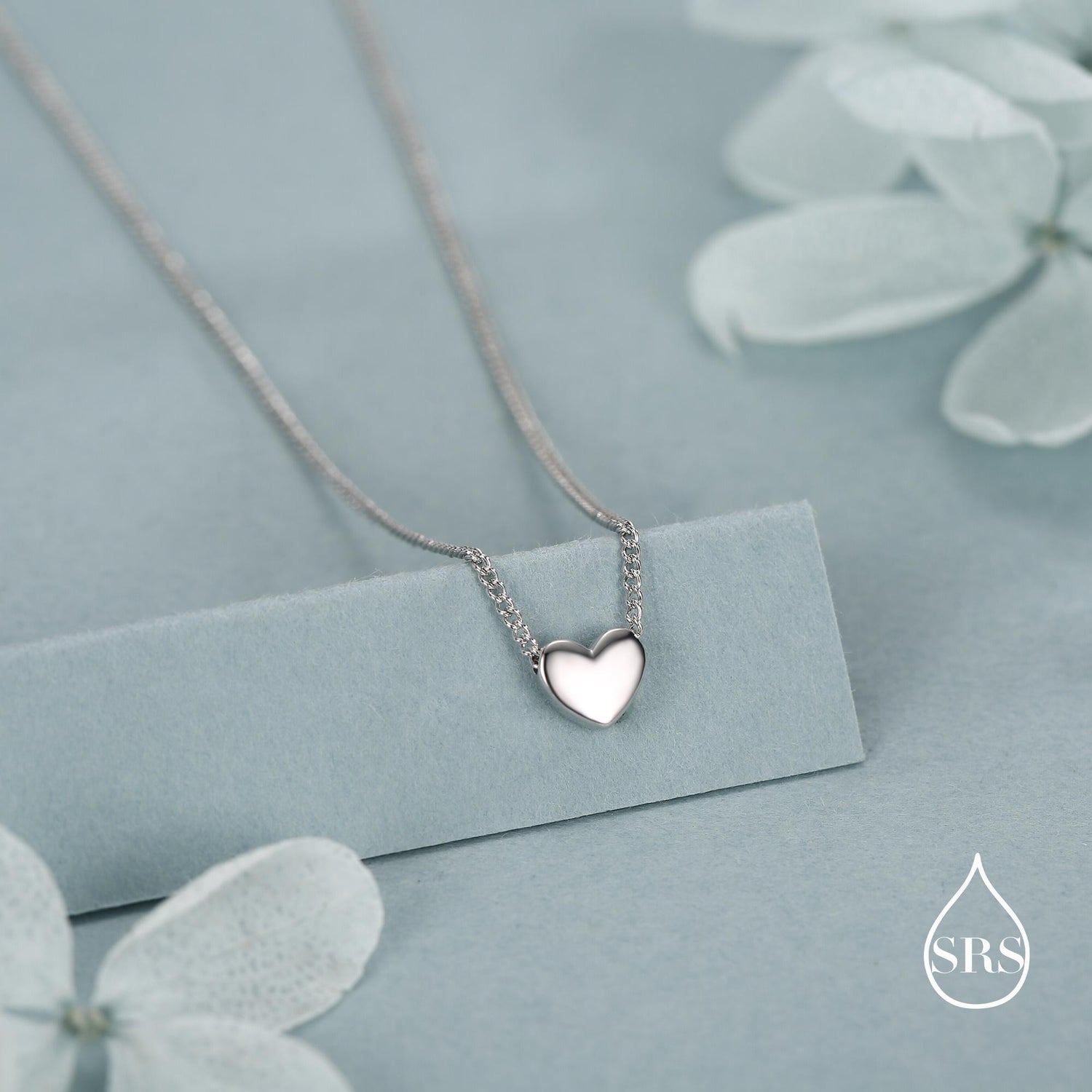Minimalist Tiny Heart Pendant Necklace in Sterling Silver