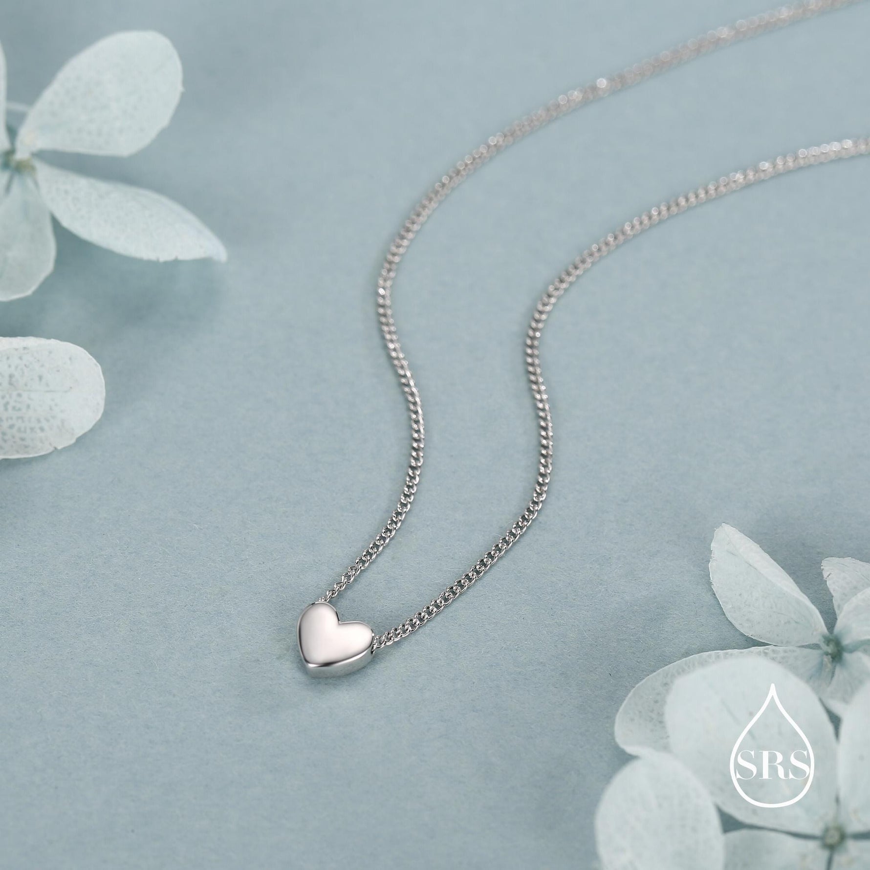 Minimalist Tiny Heart Pendant Necklace in Sterling Silver