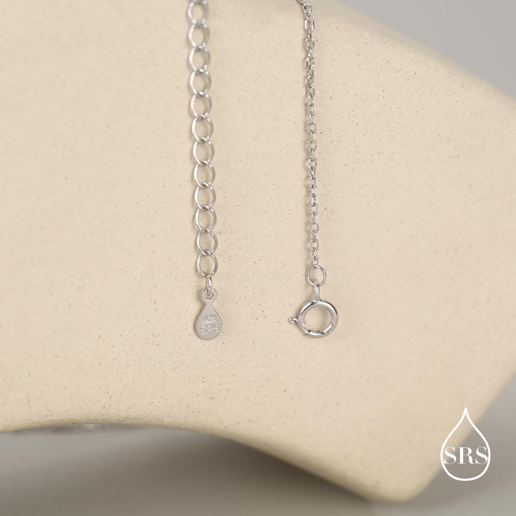 Sterling Silver Four Interlocking Circles Pendant Necklace with Dotted Details, Four Entwined Rings for 40s, 40th Infinity Necklace