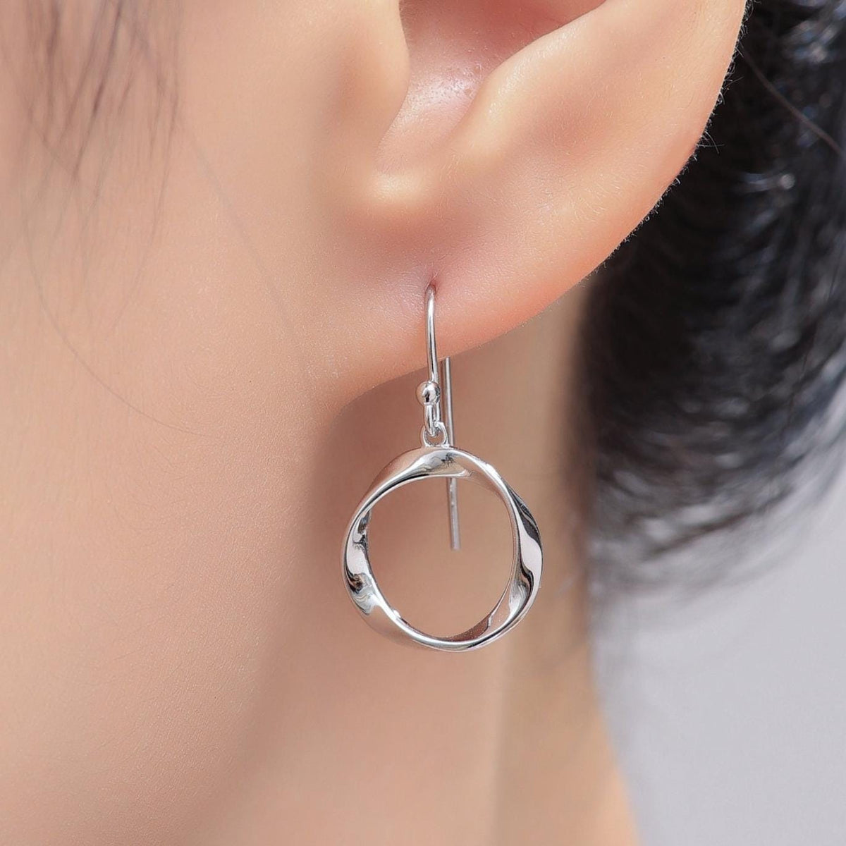 Mobius Hoop Drop Hook Earrings in Sterling Silver, Silver or Gold or Rose Gold, Large Twisted hoops, 20mm Hoops, Twist Hoops, Mobius Circle