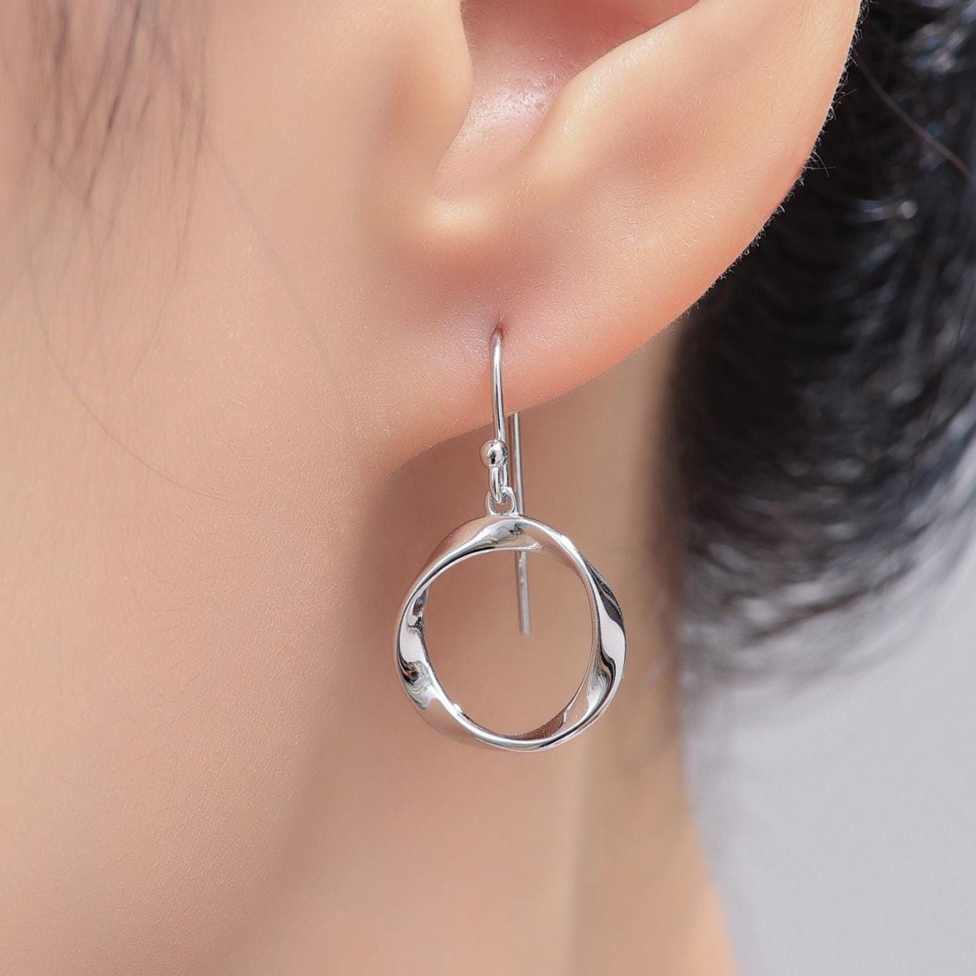 Mobius Hoop Drop Hook Earrings in Sterling Silver, Silver or Gold or Rose Gold, Large Twisted hoops, 20mm Hoops, Twist Hoops, Mobius Circle