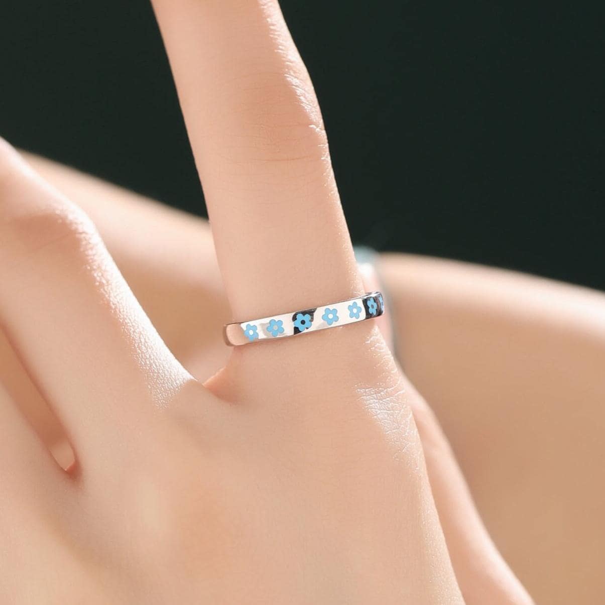 Sterling Silver Cute Forget-me-not Flower Motif Ring, Adjustable Size, Forget me not enamel flower ring, Dainty and Delicate, Flower Ring