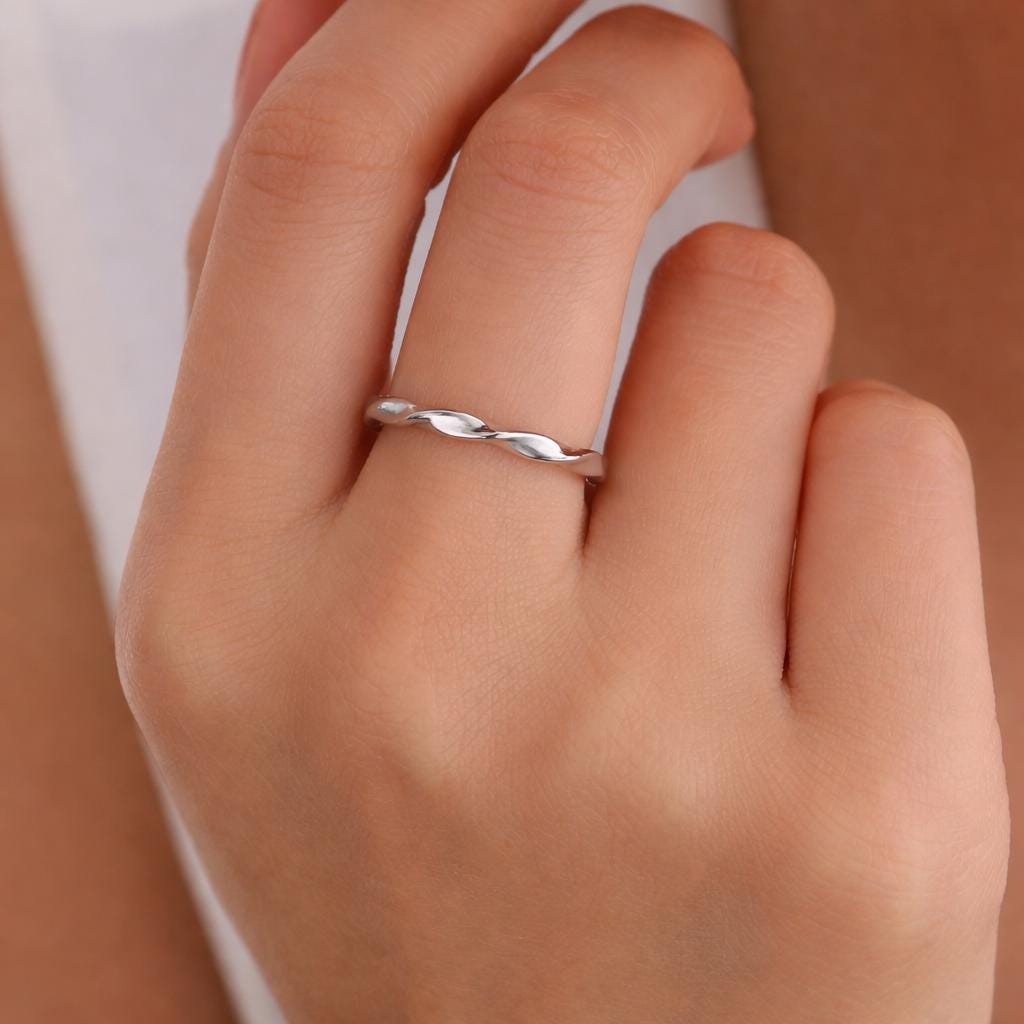 Twist Wave Stacking Ring