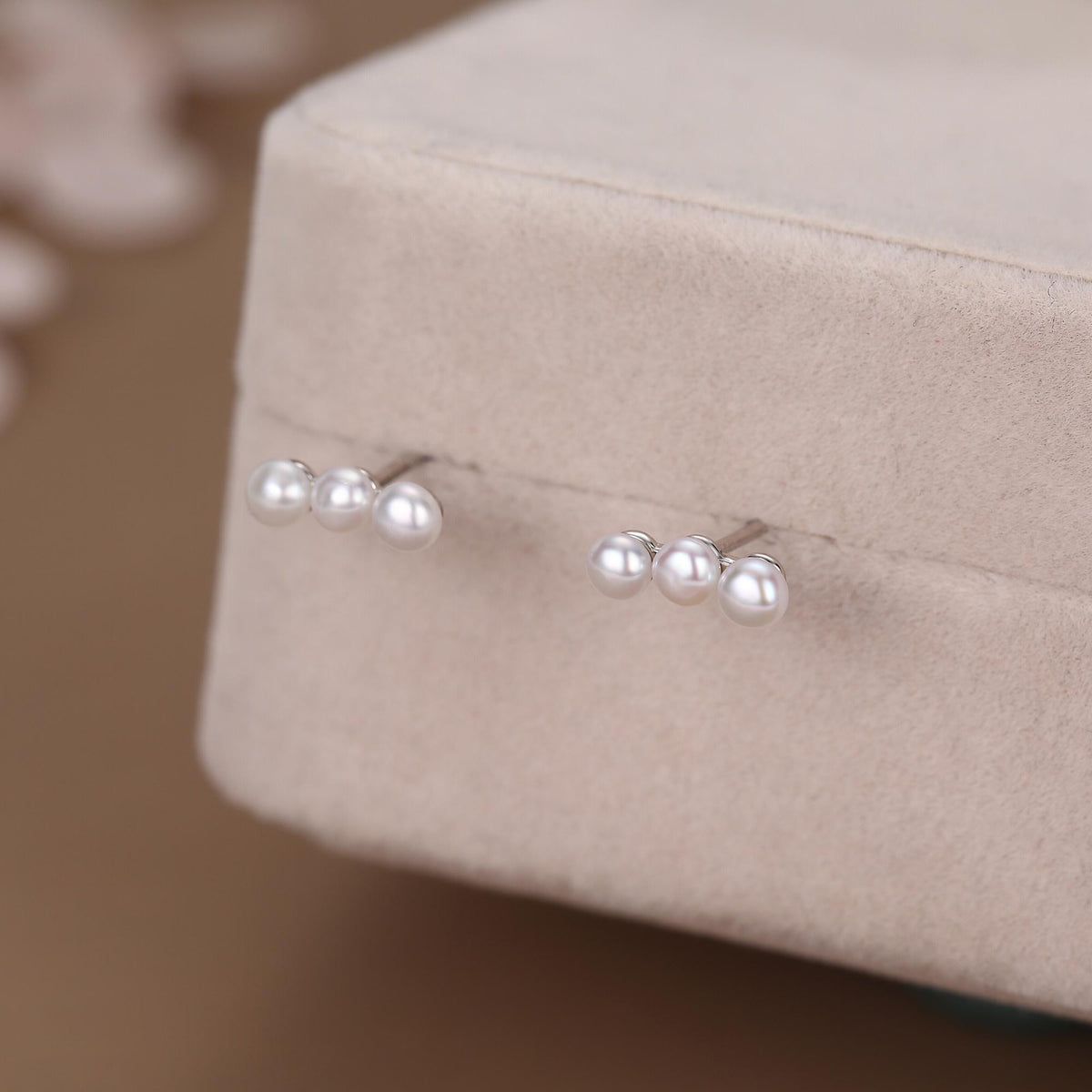Natural Pearl Trio Stud Earrings in Sterling Silver, Freshwater Pearl Bar Earrings, Silver or Gold or Rose Gold, Pearl Earrings, Pearl Stud