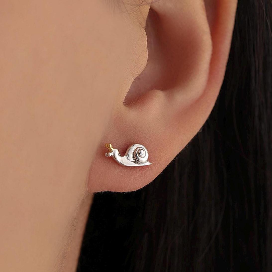 Snail Stud Earrings in Sterling Silver, Cute Snail Earrings, Silver Animal Earrings, Nature Inspired Jewellery