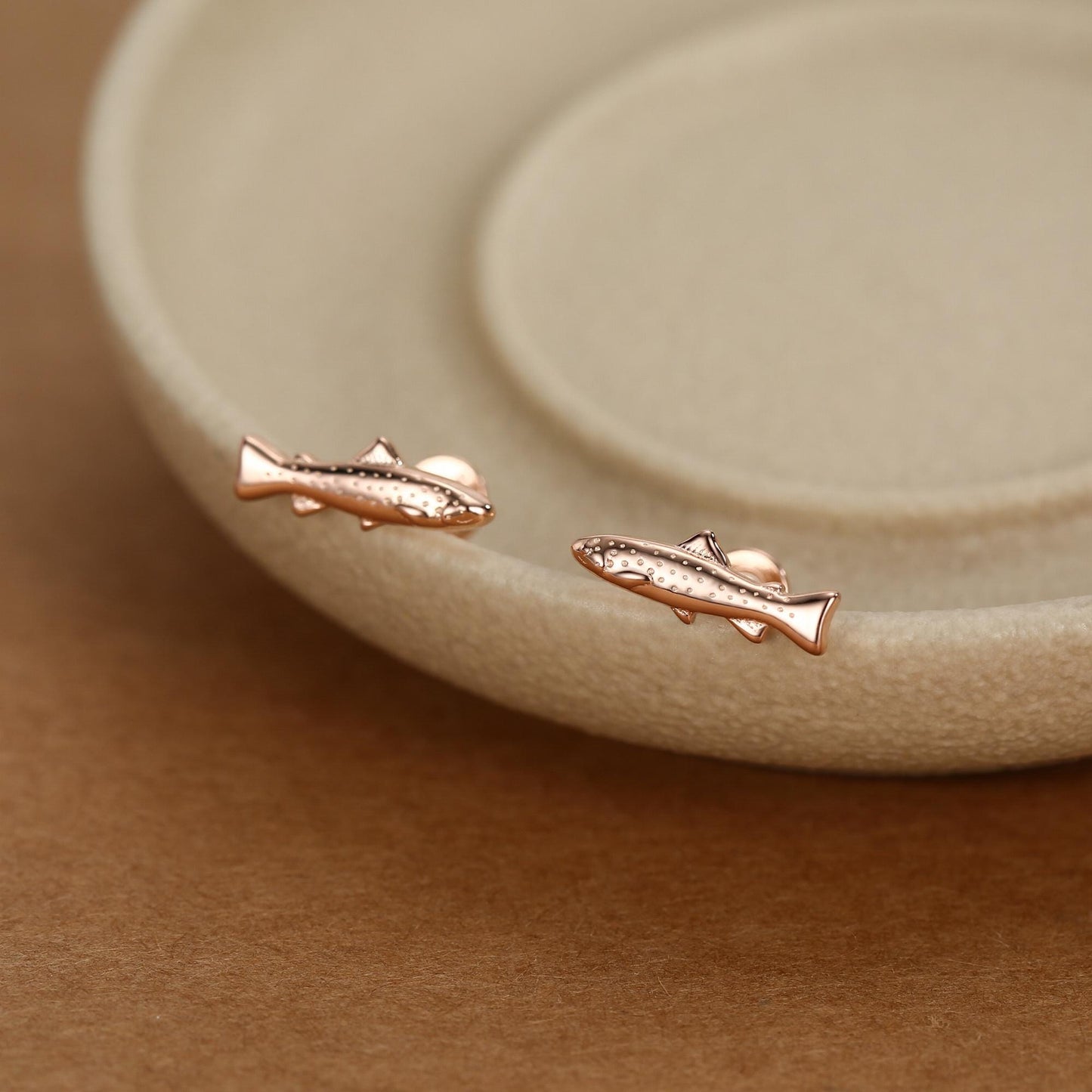 Sterling Silver Trout 16G Flat Back Labret Earrings