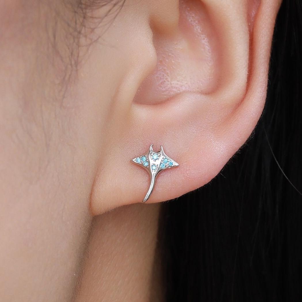 Manta Ray Fish Stud Earrings in Sterling Silver, Aquamarine Blue Manta Ray CZ Earrings in Sterling Silver, Stingray Fish Earring