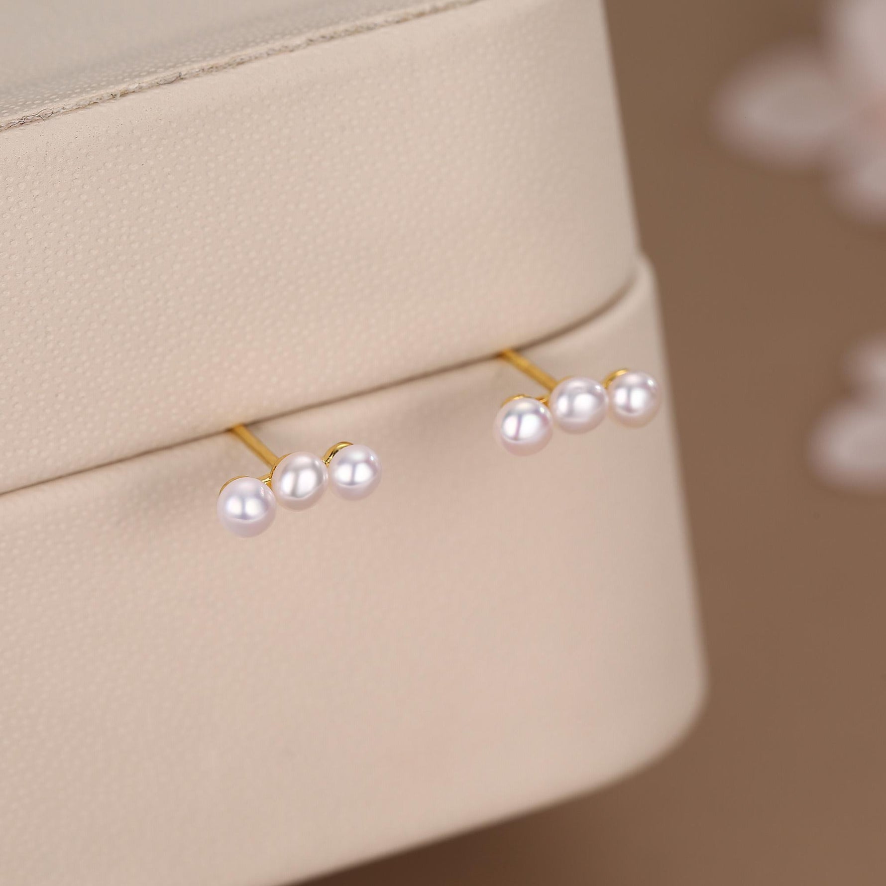 Natural Pearl Trio Stud Earrings in Sterling Silver, Freshwater Pearl Bar Earrings, Silver or Gold or Rose Gold, Pearl Earrings, Pearl Stud