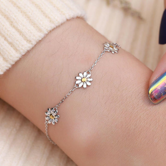 Daisy Flower Motif Bracelet in Sterling Silver, Daisy Bracelet, Daisy Flower Bracelet, Flower Bracelet