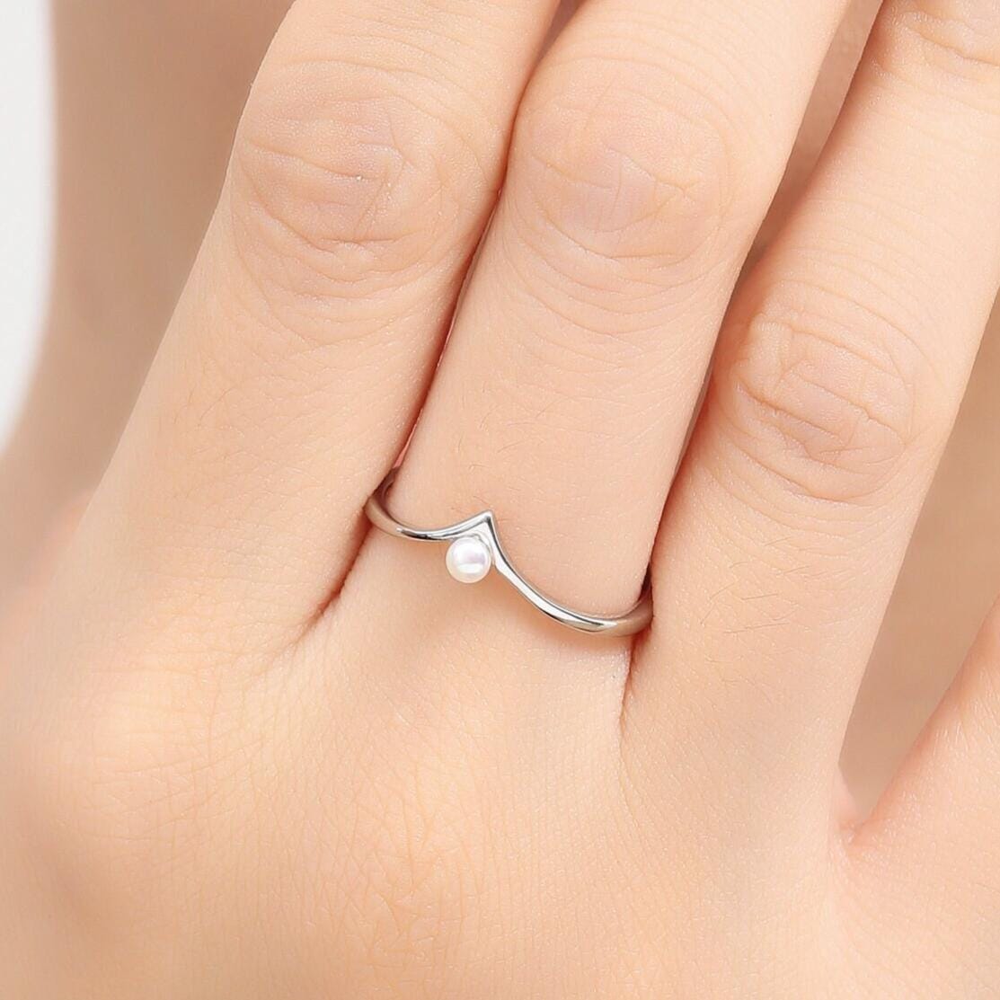 Minimalist Natural Pearl V Ring in Sterling Silver, 3mm Genuine Freshwater Chevron Ring, Adjustable Size Tiara Ring, Real Pearl V Ring