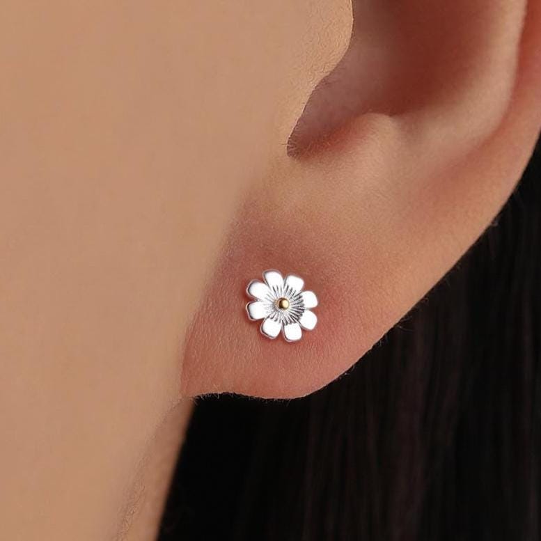 Cosmos Flower Stud Earrings in Sterling Silver, Silver or Gold, Nature Inspired Flower Earrings, October Birth Flower, Botanical