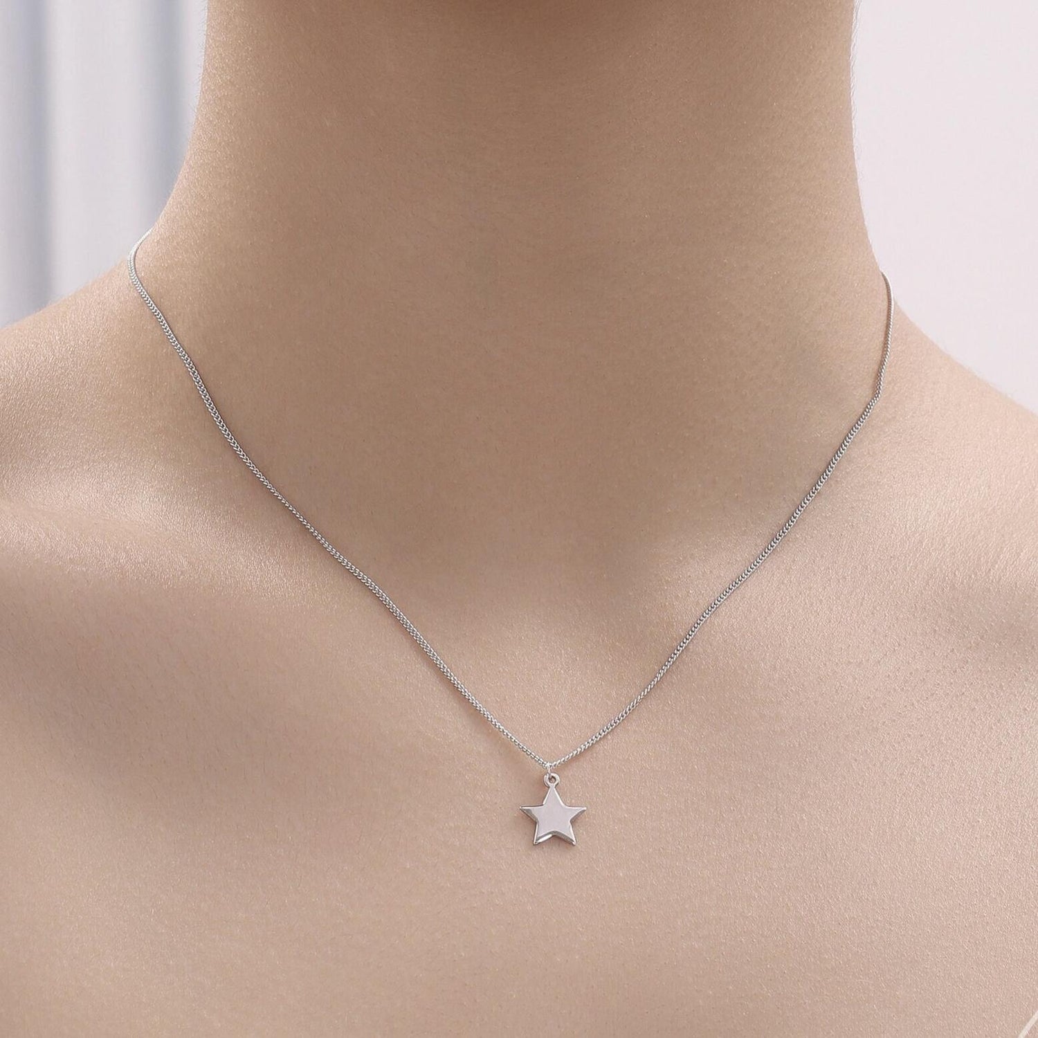 Minimalist Star Pendant Necklace in Sterling Silver, Silver or Gold or Rose Gold, Small Star Necklace