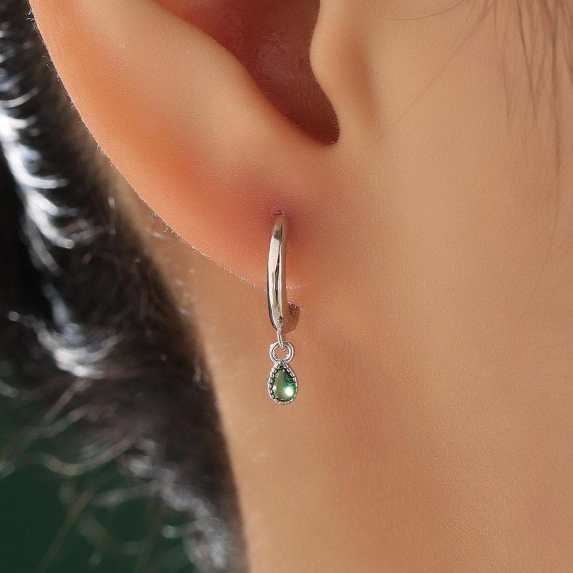 Tiny Dotted Droplet Emerald Green CZ Huggie Hoop Earrings in Sterling Silver, Silver or Gold, Geometric Hoop Earrings, Vintage Inspired
