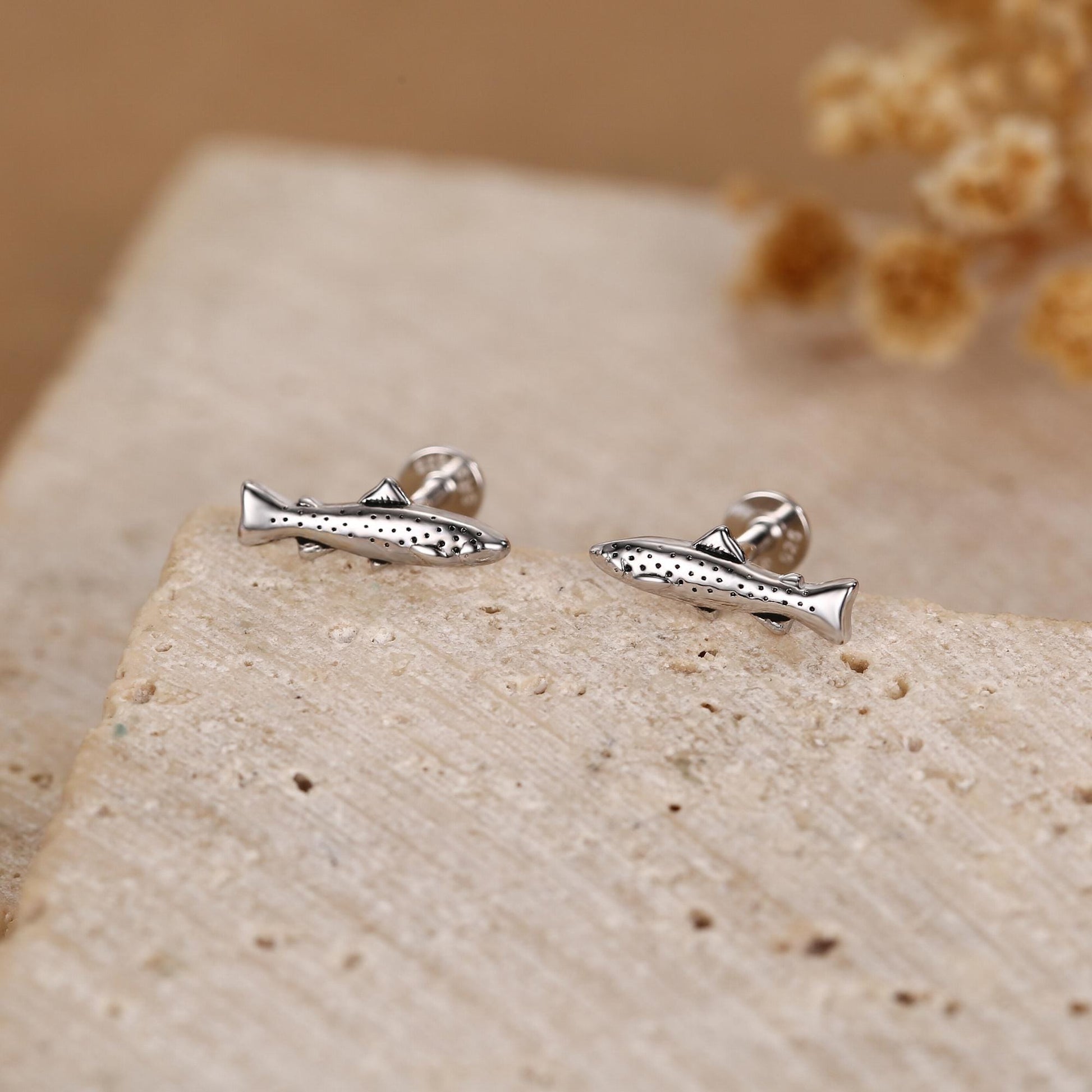 Sterling Silver Trout 16G Flat Back Labret Earrings