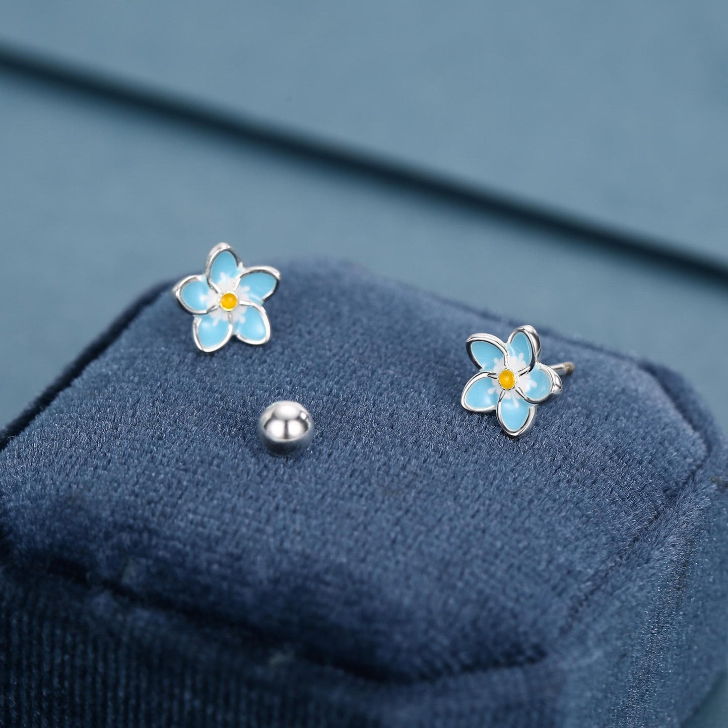Sterling Silver Forget-Me-Not Flower 18G Screw Back Stud Earrings with Ball Backs