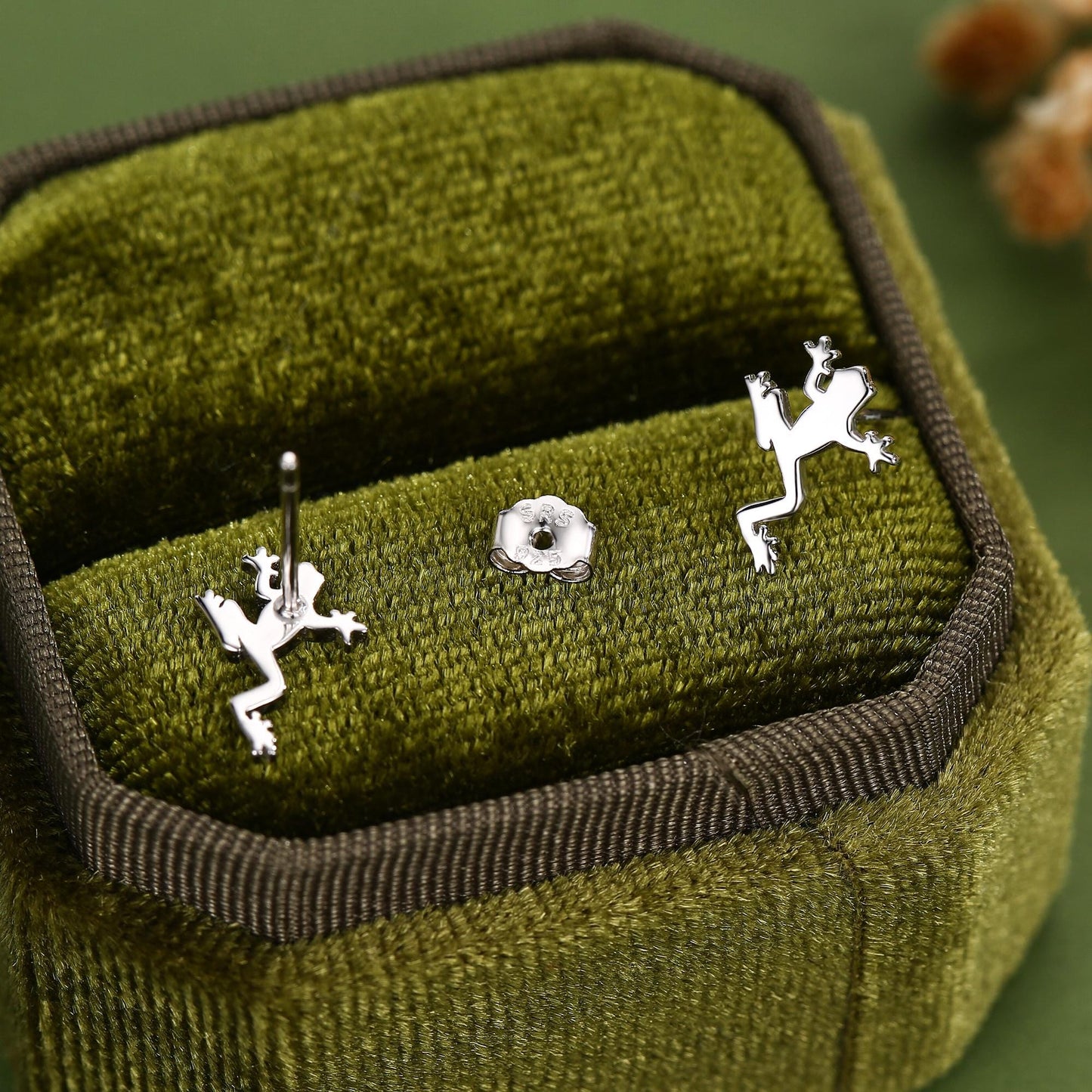 Frog Stud Earrings in Sterling Silver, Tree Frog, Rain Forest Frog Nature Inspired, Cute Fun and Quirky