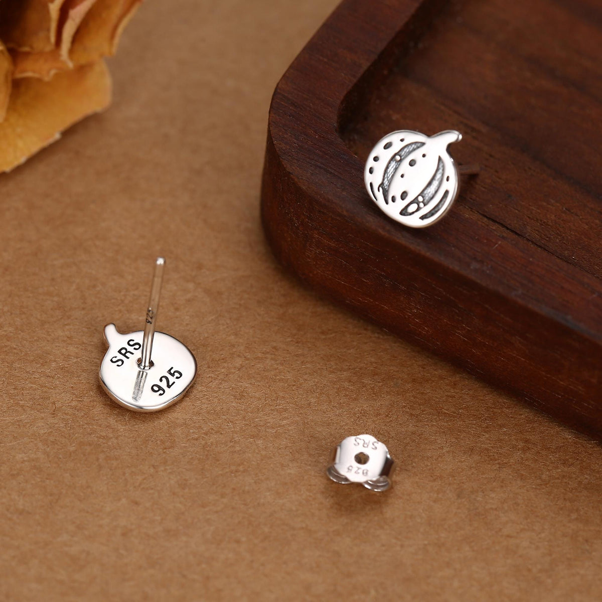 Pumpkin Squash Stud Earrings in Sterling Silver, Silver, Gold or Rose Gold, Small Stripy Pumpkin Earrings, Halloween Earrings