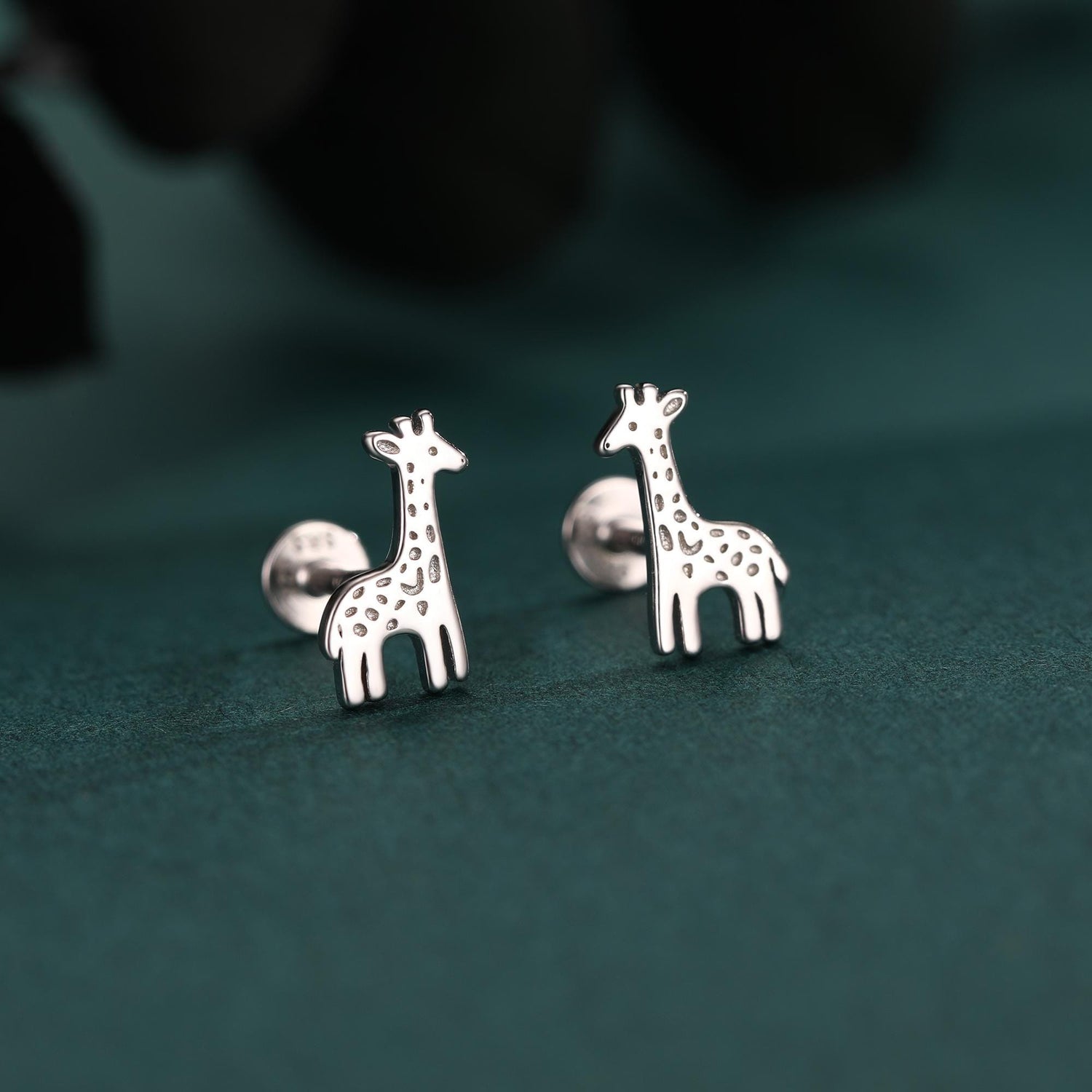 Sterling Silver Giraffe 16G Flat Back Labret Earrings, Animal