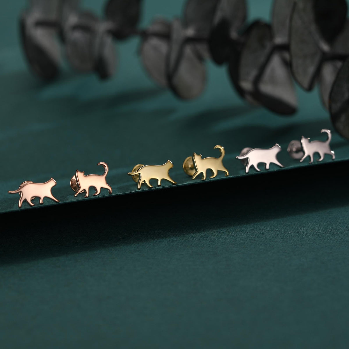 Sterling Silver Asymmetric Cat 16G Flat Back Labret Earrings, Animal
