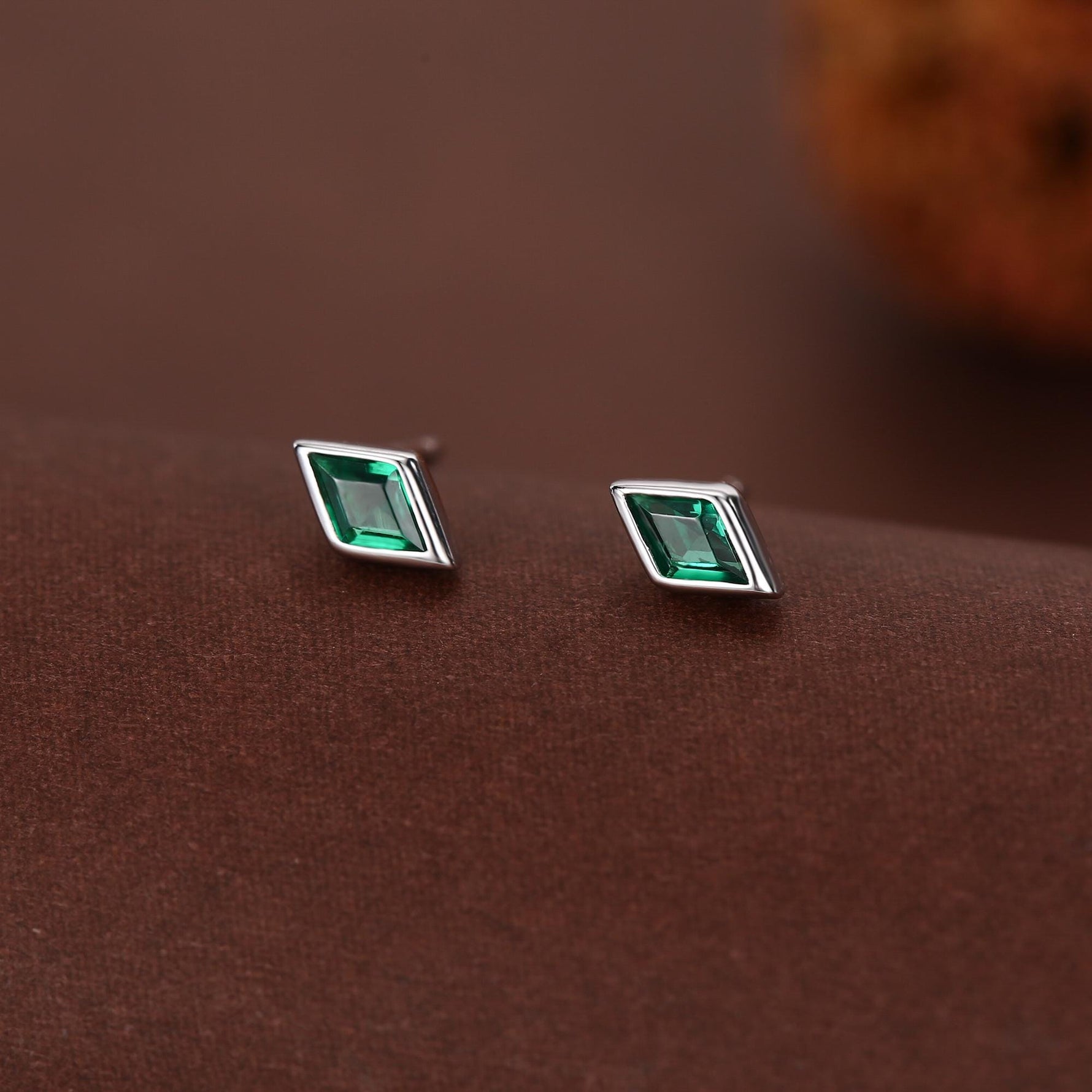 Sterling Silver Emerald Green CZ Rhombus Stud Earrings