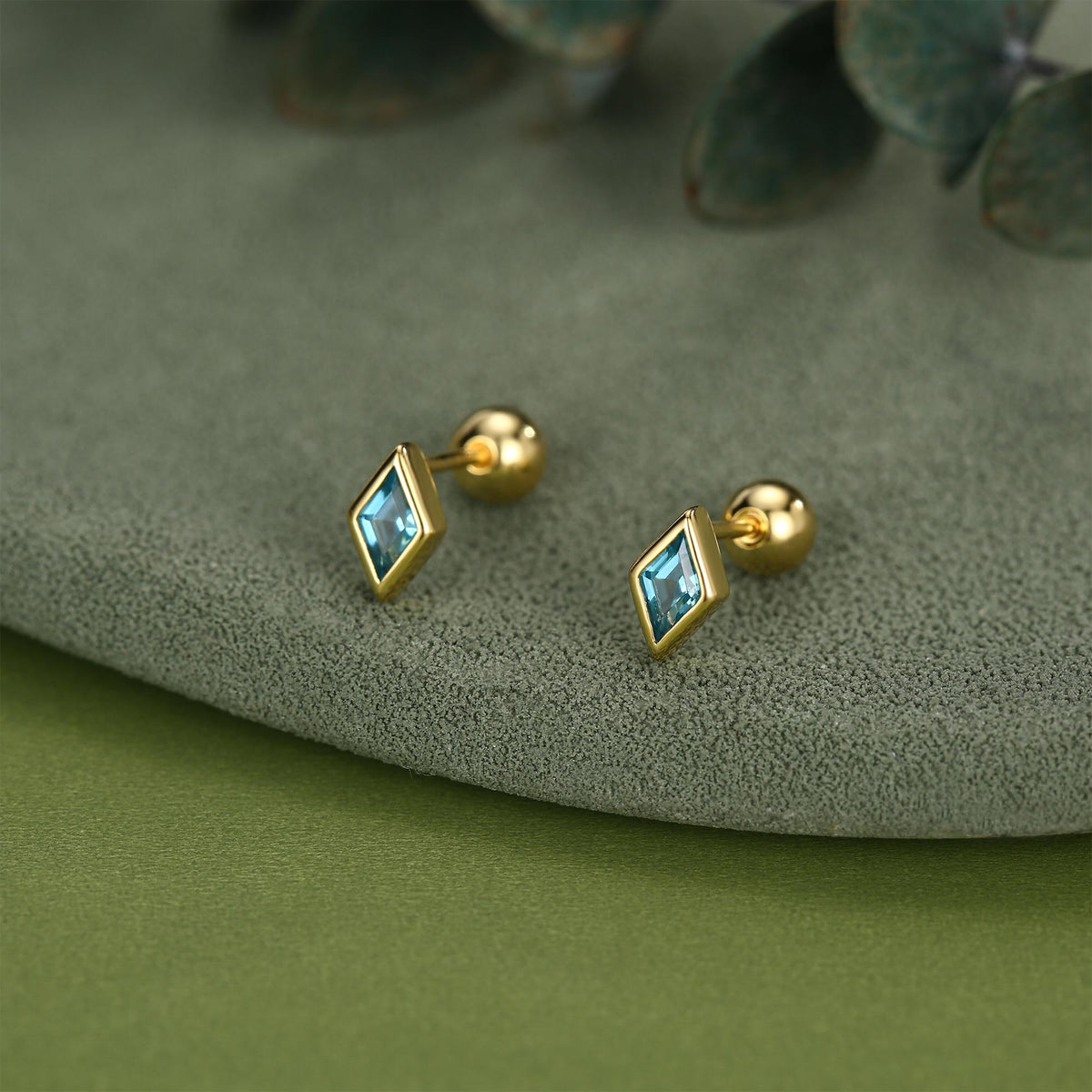 Sterling Silver Sky Blue CZ 18G Screw Back Rhombus Stud Earrings