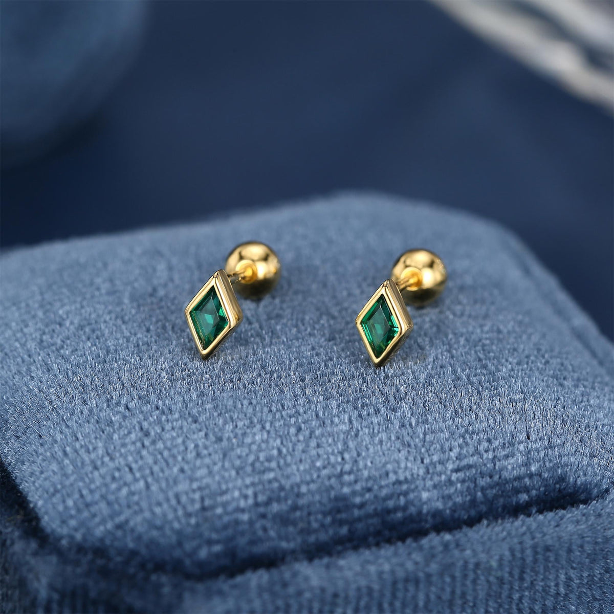 Sterling Silver Emerald Green CZ 18G Screw Back Rhombus Stud Earrings