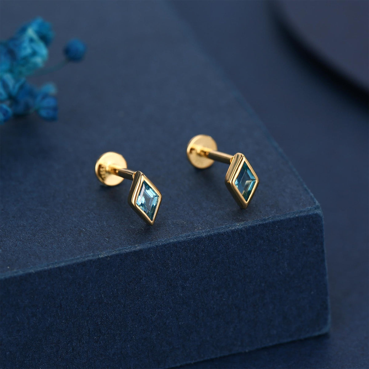 Sterling Silver Sky Blue CZ Rhombus 16G Flat Back Labret Earrings