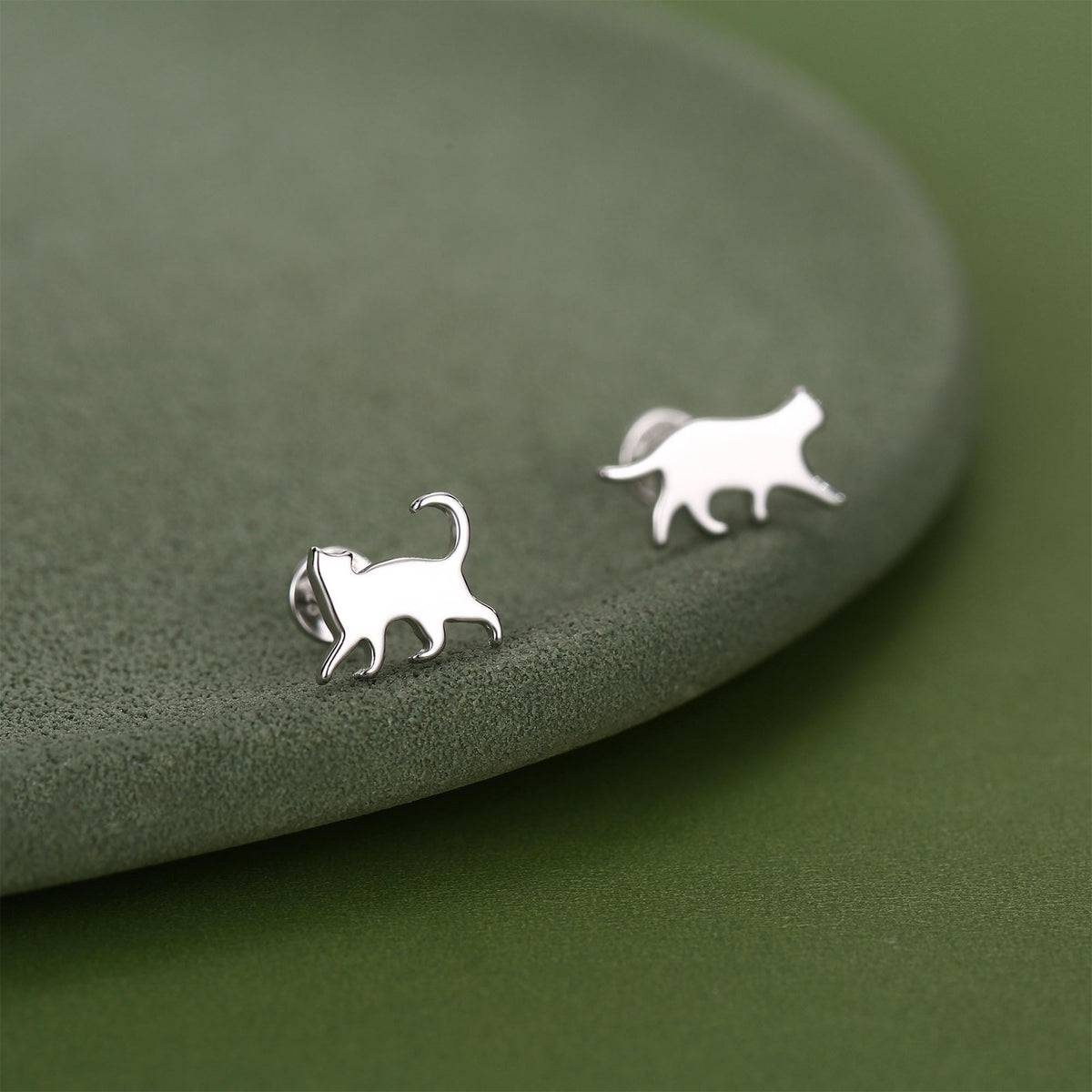 Sterling Silver Asymmetric Cat 16G Flat Back Labret Earrings, Animal