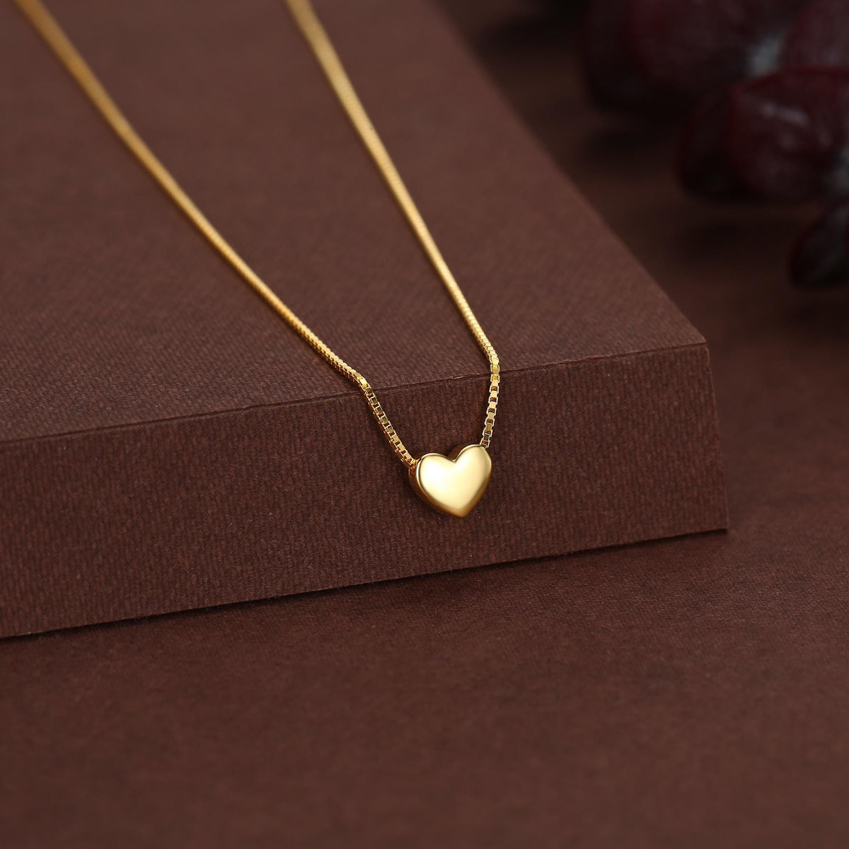Minimalist Heart Pendant Necklace in Sterling Silver, Gold and Rose Gold. Tiny Heart Necklace, Sweet and Cute