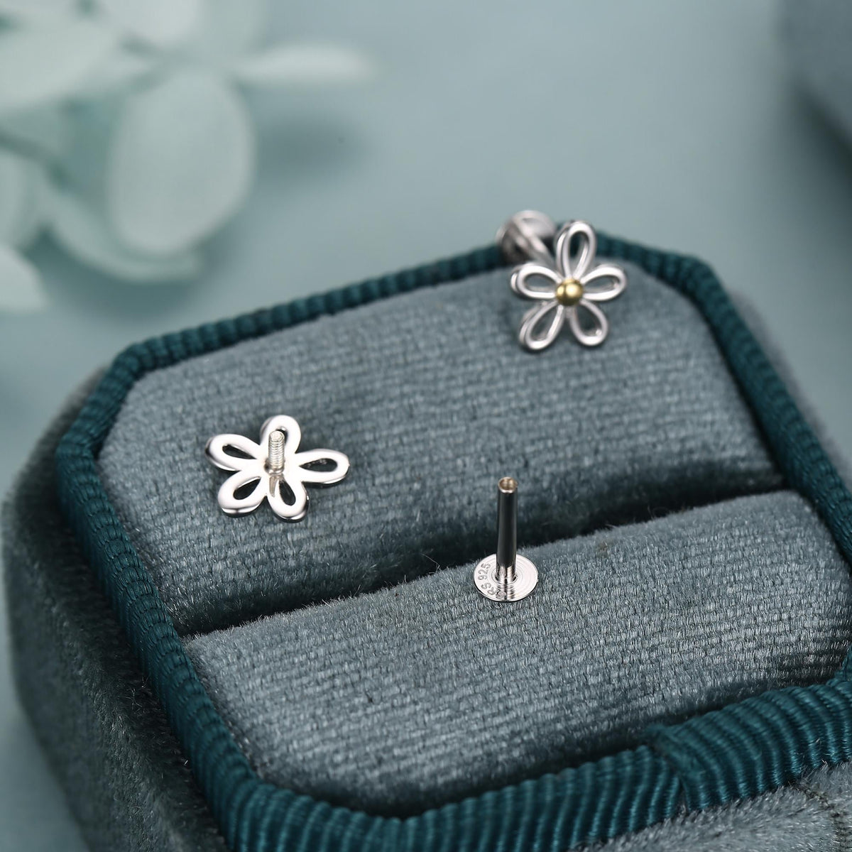 Sterling Silver Two Tone Daisy 16G Flat Back Labret Earrings