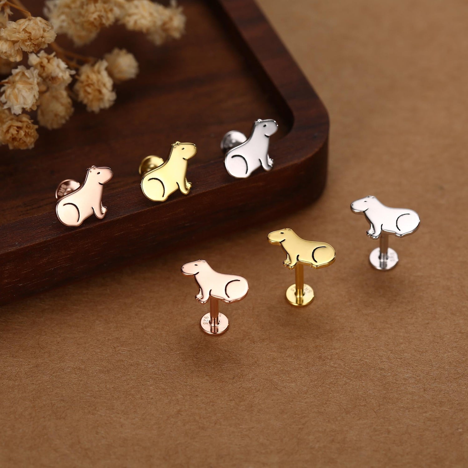 Sterling Silver Capybara 16G Flat Back Labret Earrings