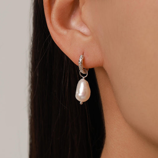 Baroque Pearl Hammered Hoop Earrings in Sterling Silver, Detachable Pearl Hoop Earrings, Pearl Huggie Hoops, Keshi Pearls