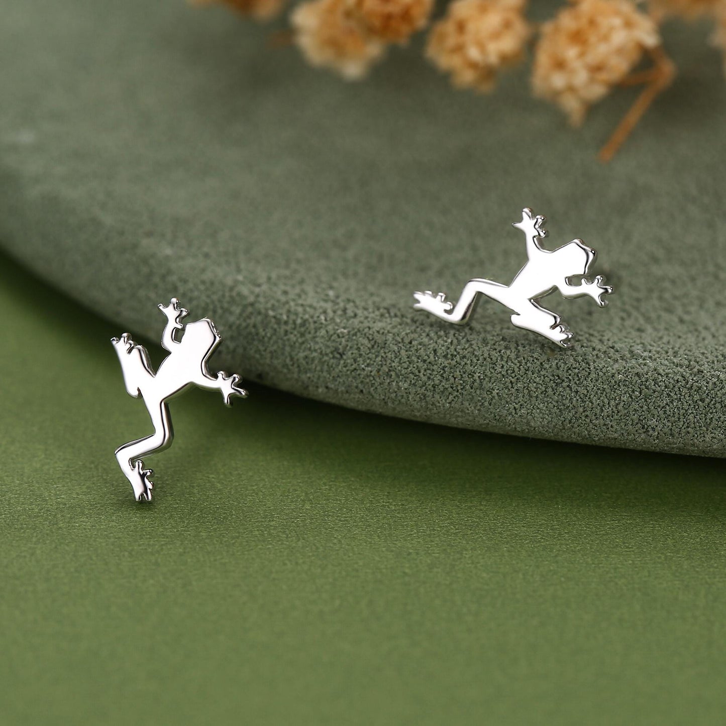 Frog Stud Earrings in Sterling Silver, Tree Frog, Rain Forest Frog Nature Inspired, Cute Fun and Quirky
