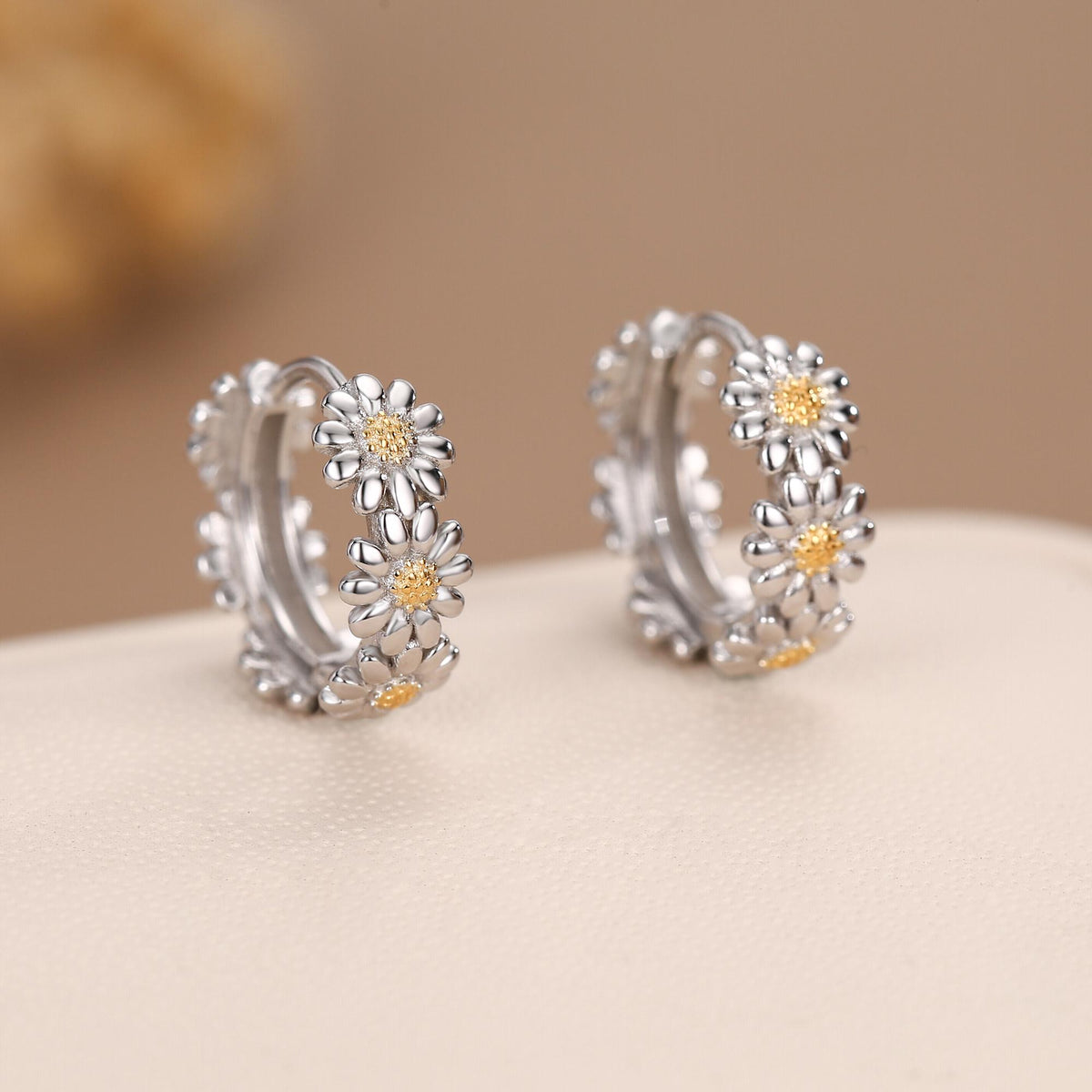 Daisy Flower Chain Huggie Hoop in Sterling Silver, Partial Gold Coated, Flower hoop Earrings, Floral Earrings, 10mm Inner Diameter