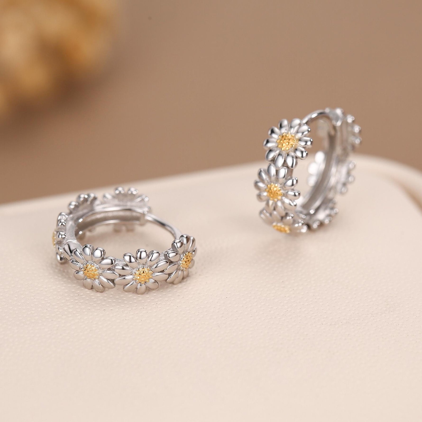 Daisy Flower Chain Huggie Hoop in Sterling Silver, Partial Gold Coated, Flower hoop Earrings, Floral Earrings, 10mm Inner Diameter