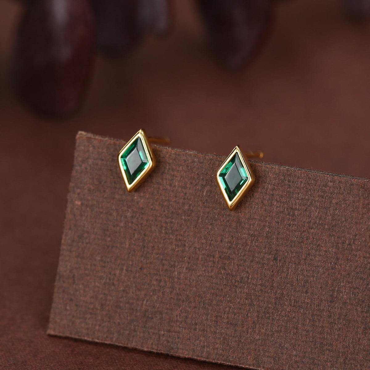 Sterling Silver Emerald Green CZ 18G Screw Back Rhombus Stud Earrings